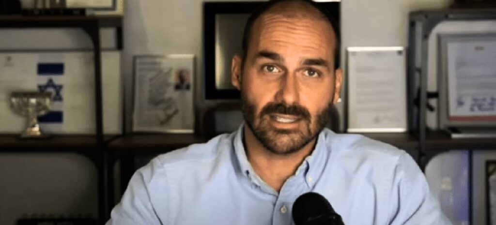Eduardo Bolsonaro admite que soube das tarifas dos EUA antes do anúncio oficial