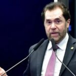 Senador Plínio Valério quer blindar Pix diante da ofensiva de Trump