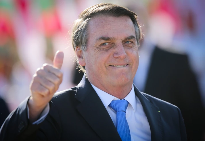 Bolsonaro já defendeu que só o STF poderia tirar redes do ar, hoje reclama do que chama de abuso