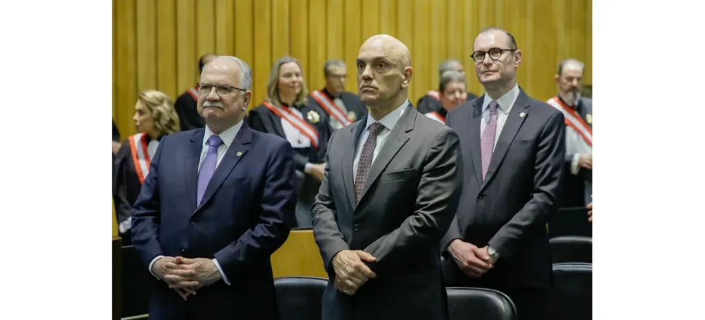 Fachin assume STF, Moraes será vice