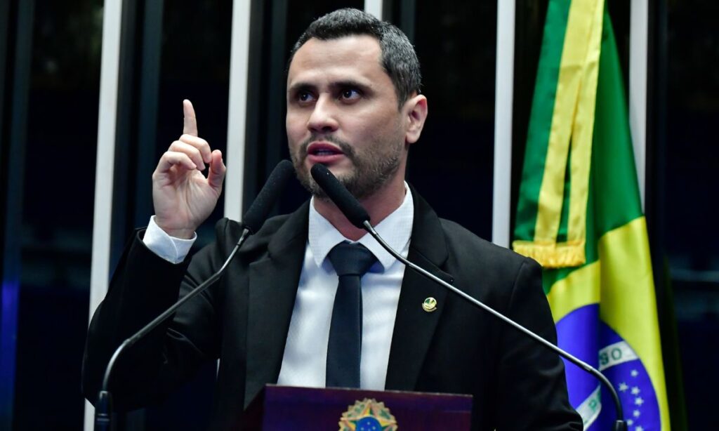 Cleitinho é testado por partidos para presidência e governo de Minas