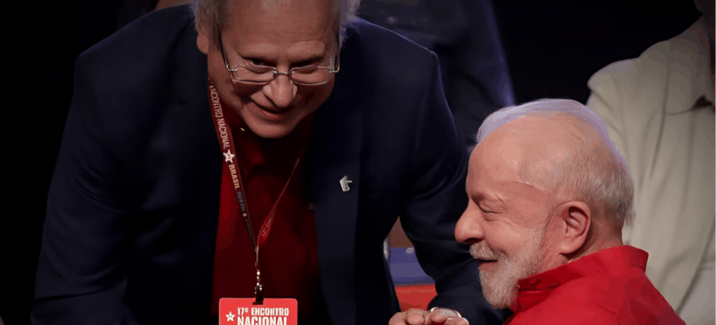 Lula homenageia condenados no Mensalão e na Lava-Jato em evento do PT