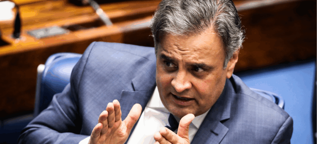 Aécio critica omissão do governo no tarifaço: “Brasil foi abandonado à própria sorte”