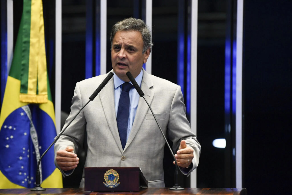 Aécio Neves projeta votação da dosimetria na próxima semana e elogia postura de Hugo Motta
