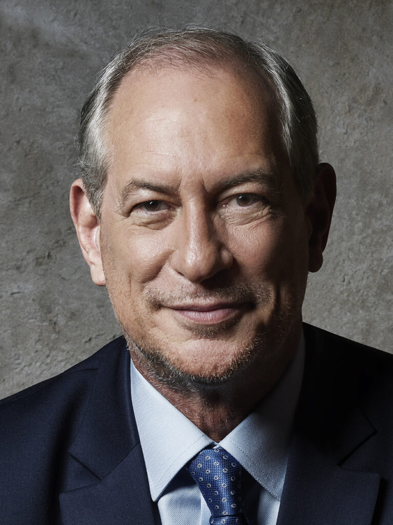 Com um pé no PSDB, Ciro anuncia que não vai concorrer à presidência e fica mais próximo de ser candidato ao governo do Ceará