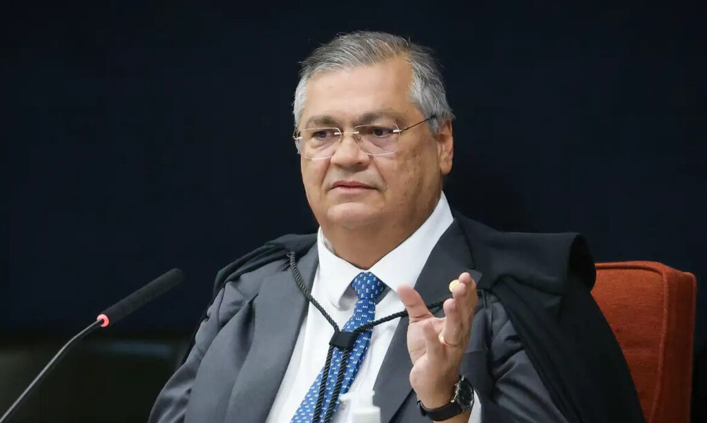 Dino aciona PF após receber ameaças graves pela internet