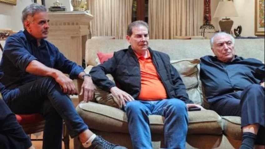 Aécio Neves e Paulinho da Força articulam PL da Dosimetria como alternativa à anistia