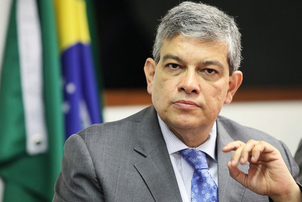 “Estrangulamento Fiscal”: Brasil atingiu o limite da dívida e tributação