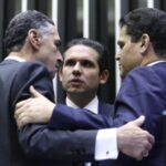 Projeto de anistia a Bolsonaro ameaça provocar choque entre Congresso e STF