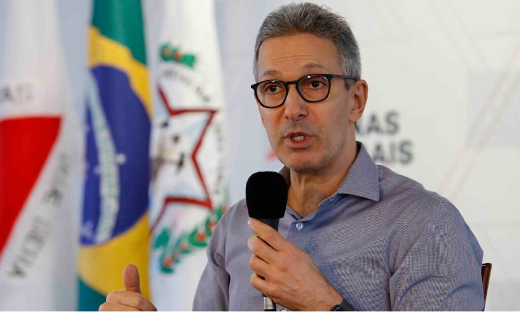 Zema comete novo deslize de português em postagem sobre operação policial