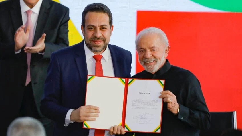 Em posse no Planalto, Boulos defende taxação de bilionários e critica escala 6×1