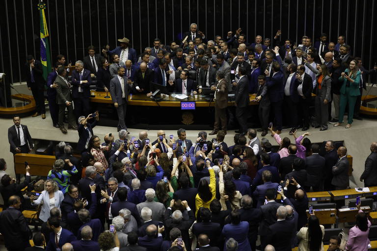 Conselho de Ética da Câmara abre processos para suspender mandatos de 3 deputados bolsonaristas