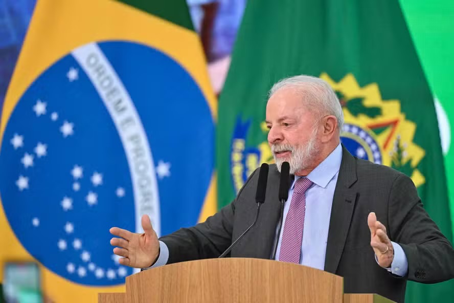 Maioria dos brasileiros ainda vê o país no rumo errado, aponta Ipsos