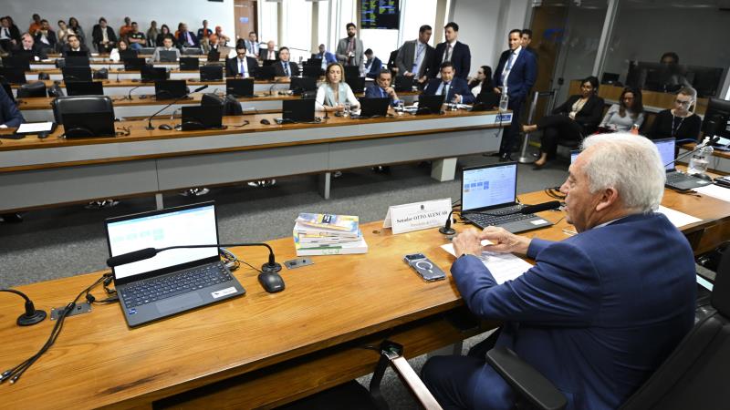 Senado aprova punição automática para destruição de bens em relações abusivas