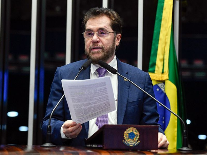 Plínio Valério: “12 anos bastam: é preciso limitar os mandatos no Supremo”