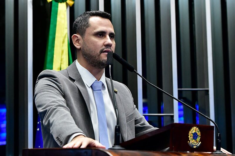 Cleitinho diz que apoiaria Tarcísio ou Ratinho para presidente e descarta Zema e Eduardo Bolsonaro