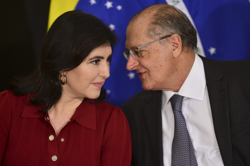 PSB mira Simone Tebet e Alckmin diz que seria uma honra recebê-la no partido