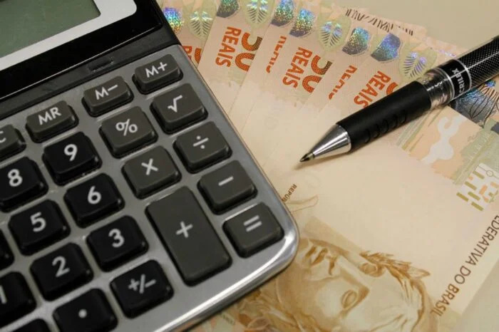 35% dos trabalhadores recebe até um salário mínimo, revela censo