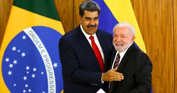 Lula endossa PT e rejeita críticas ao regime da Venezuela