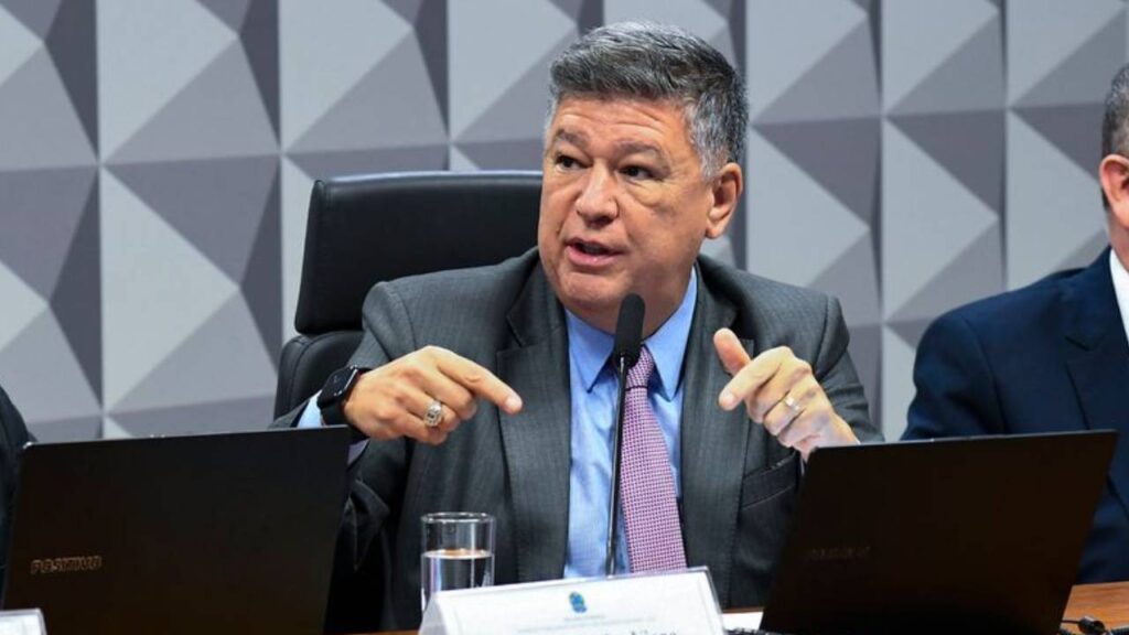 Carlos Viana diz que STF, com Dino, protege pessoas próximas ao Governo na CPI do INSS