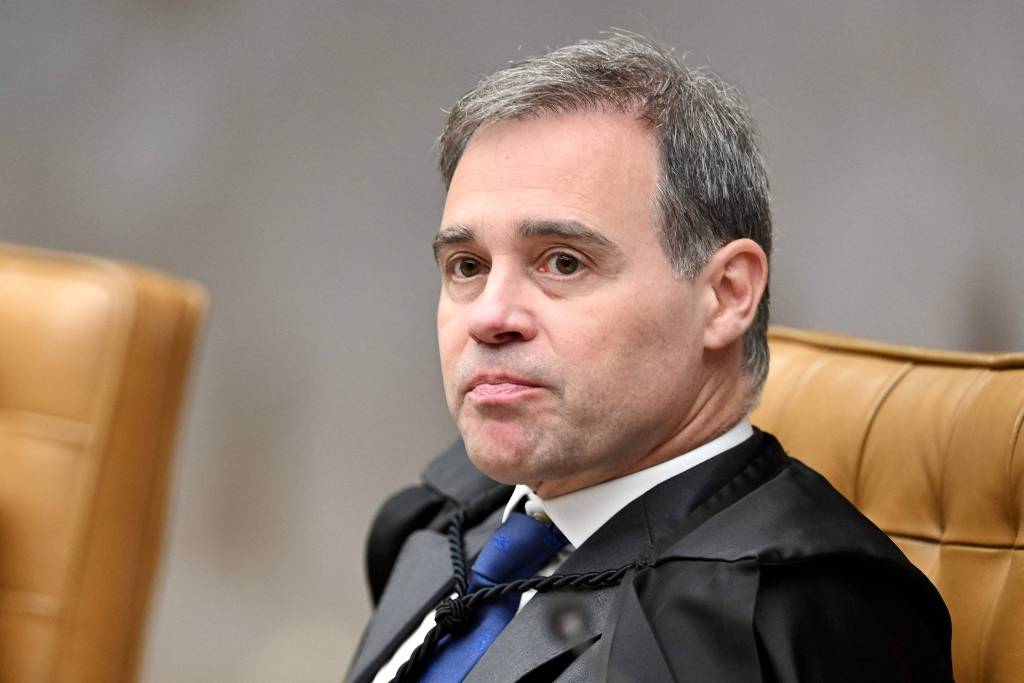 Contrato com instituto de André Mendonça suspende julgamento que pode cassar governador de Roraima