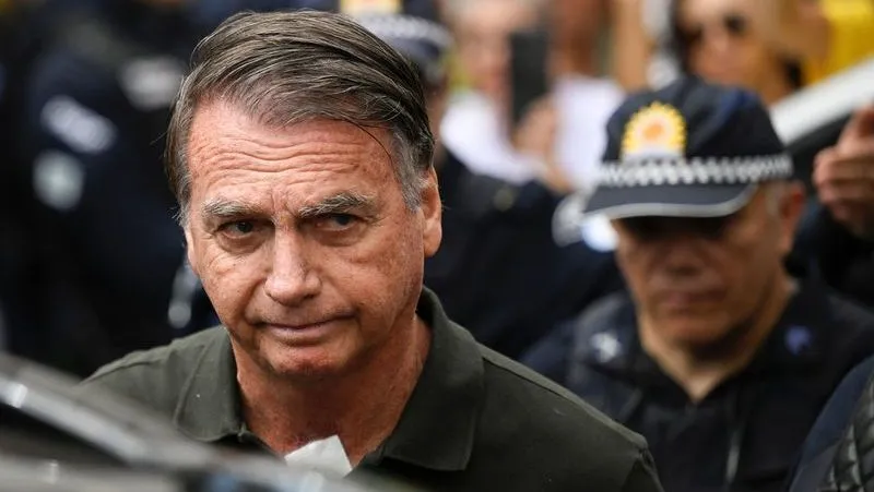 Senadores bolsonaristas evocam direitos humanos para proteger Bolsonaro da Papuda