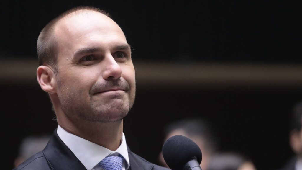 STF torna Eduardo Bolsonaro réu por coação