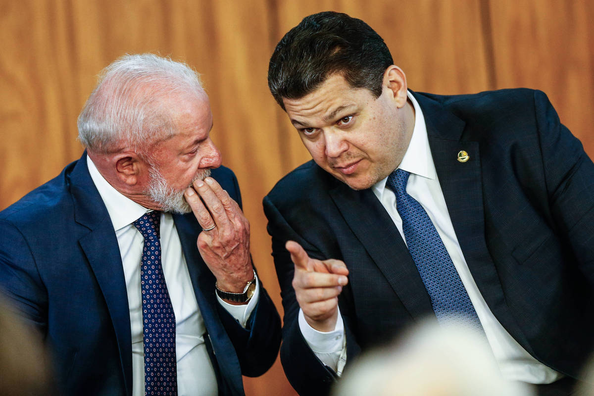 Lula x Alcolumbre: governo oferece cargos, mas Senado ainda tem maioria para impedir Messias no STF - Brasil no Centro % %