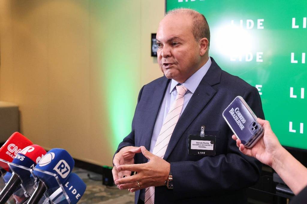 Ibaneis evita garantir condições da Papuda para abrigar Bolsonaro