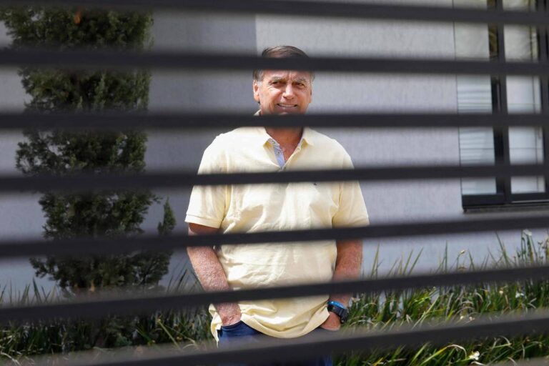 Moraes deve decretar prisão de Bolsonaro na próxima semana