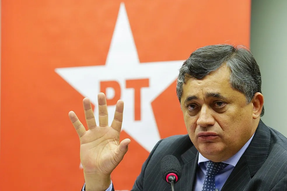 PT quer redirecionar verba militar para financiar combate ao crime