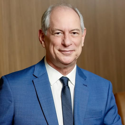 Com Ciro Gomes, PSDB pode filiar 7 deputados estaduais no Ceará