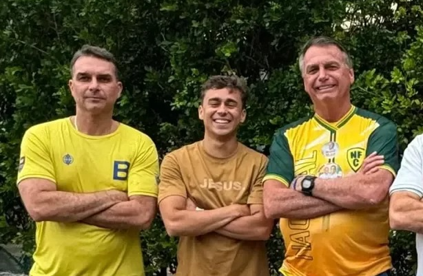 Flávio promete ministérios para Nikolas e Jair Bolsonaro, caso eleito presidente