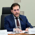 Senador Plínio Valério sobe o tom contra o STF e crítica nova Lei de Impeachment