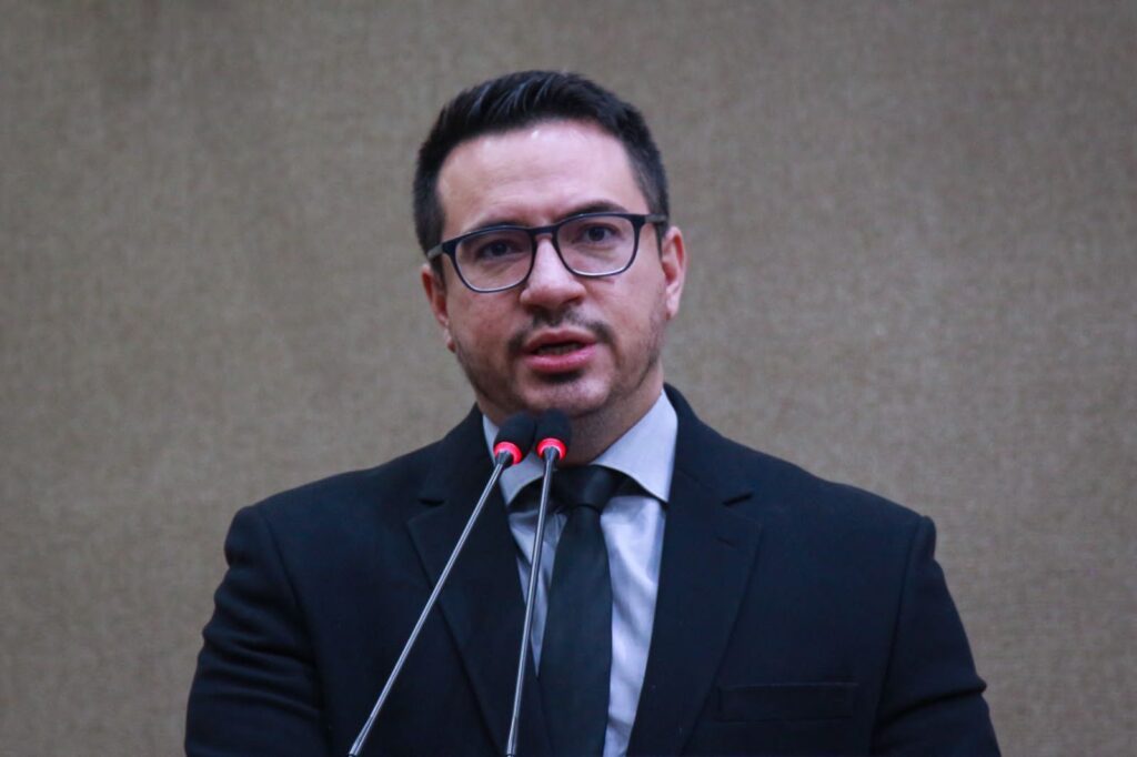 Rodrigo Guedes usa 41ª Maratona dos Bairros para expor abandono em área nobre de Manaus