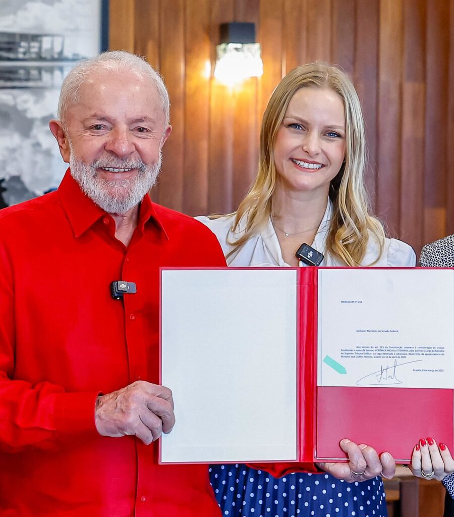 Careca do INSS pagou R$ 700 mil para Ministra do STM indicada por Lula