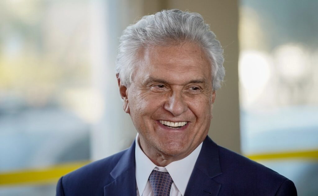 Parte do União Brasil quer Caiado candidato para se livrar de apoiar Lula ou Flávio