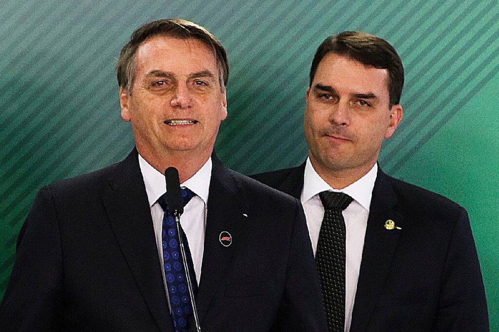 “Flávio vai fazer um governo melhor que o pai”, diz líder da oposição no Congresso