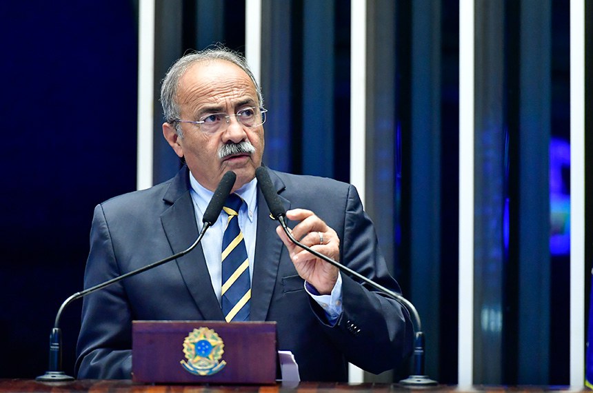 PGR pede arquivamento de investigação sobre dinheiro na cueca de senador do PSB