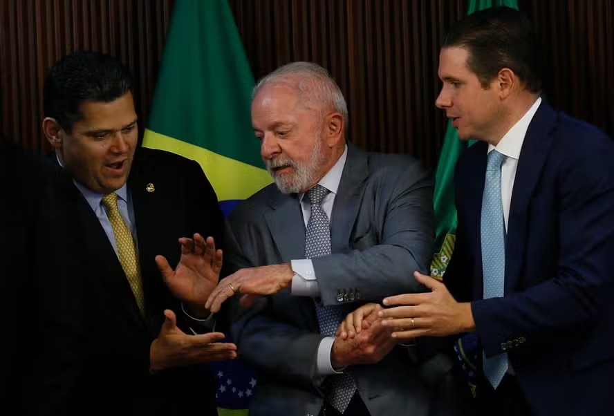 Congresso se prepara para derrubar veto de Lula ao projeto da Dosimetria do 08 de janeiro