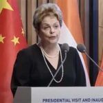Dilma comete gafe em lançamento do projeto do Banco dos BRICS: “320 x 5 = 900”