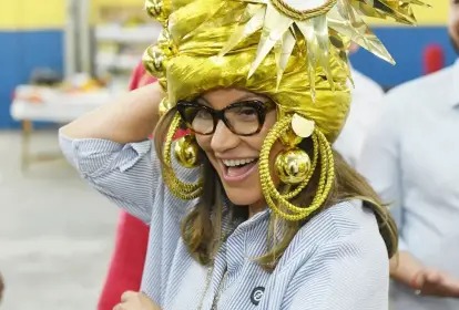 Janja vai desfilar em escola de samba que receberá R$ 1 milhão de dinheiro público e homenageará Lula