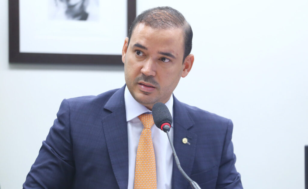 PSDB filia deputado Vicentinho que concorrerá ao governo de Tocantins