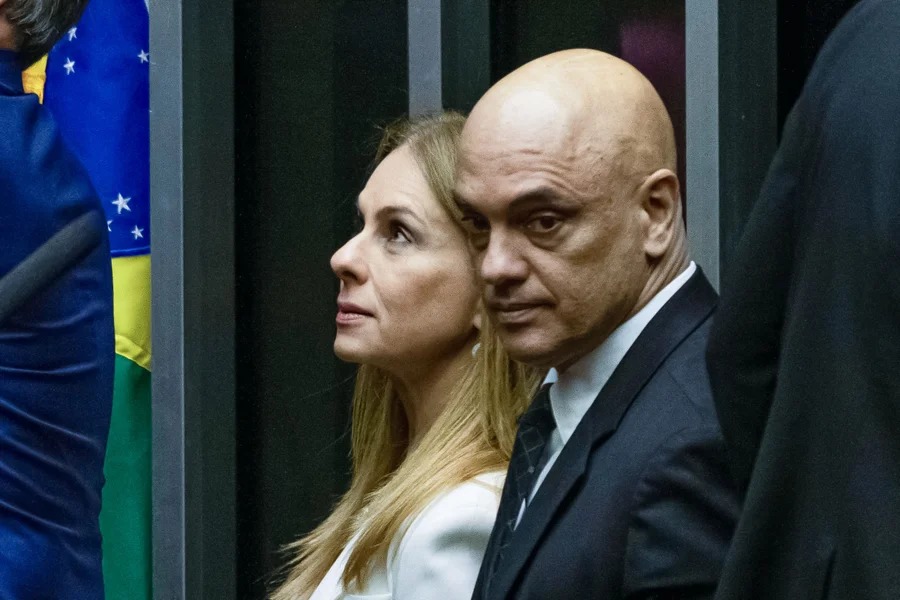 Quebra de sigilo fiscal atinge mulher de Moraes e filho de ministro, caso envolve funcionário da Receita
