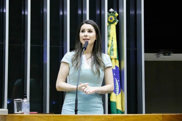 Valdemar pode intervir no PL de Santa Catarina para impedir candidatura de Carol De Toni ao Senado