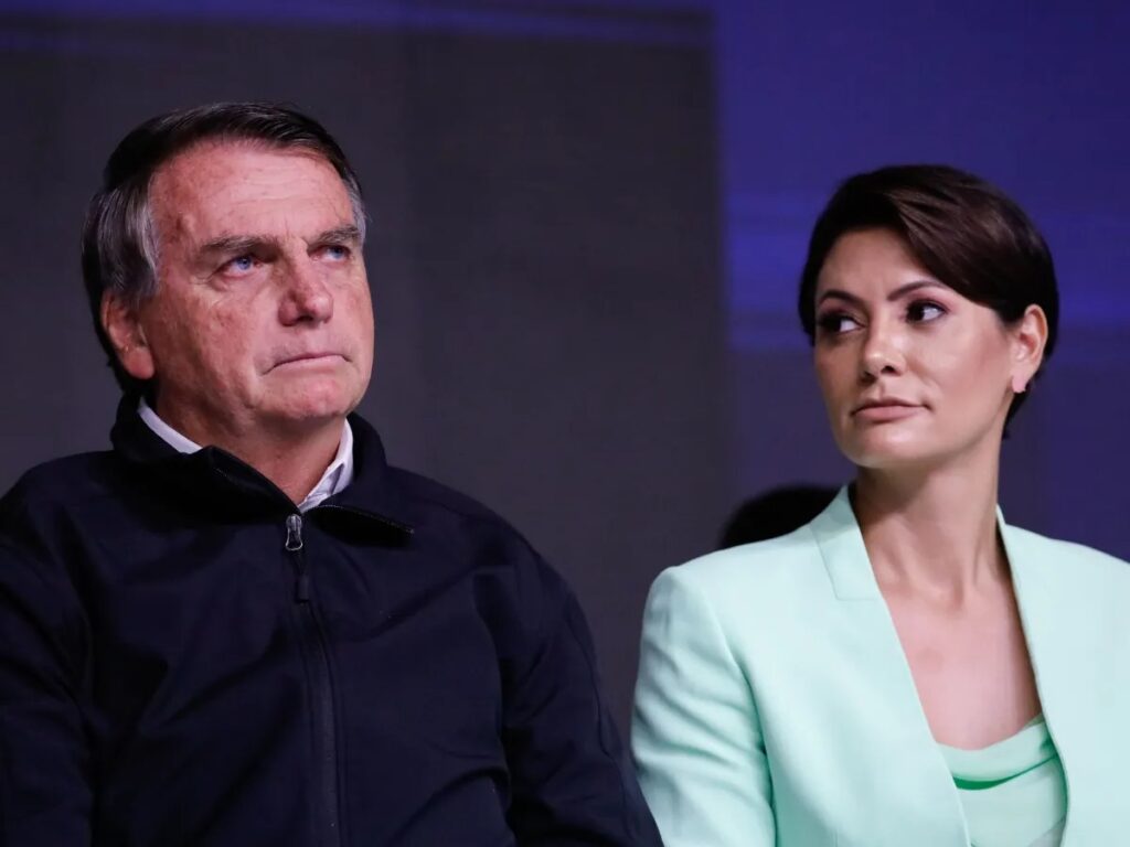 Possível domiciliar de Bolsonaro abre caminho no PL para afastamento de Michelle do PL Mulher