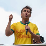 PL eleva tom contra o STF em ato; Nikolas defende prisão de Moraes e Flávio mira maioria no Senado para impeachment de ministros