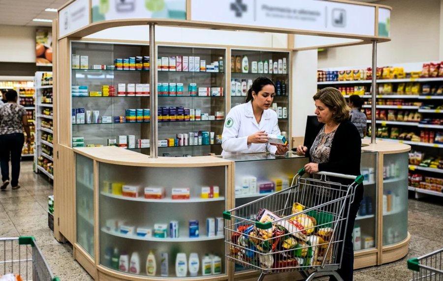 Projeto aprovado na Câmara libera venda de remédios em supermercados