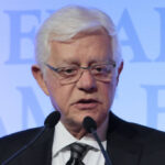 Moreira Franco lança livro sobre os bastidores da política e a Nova República