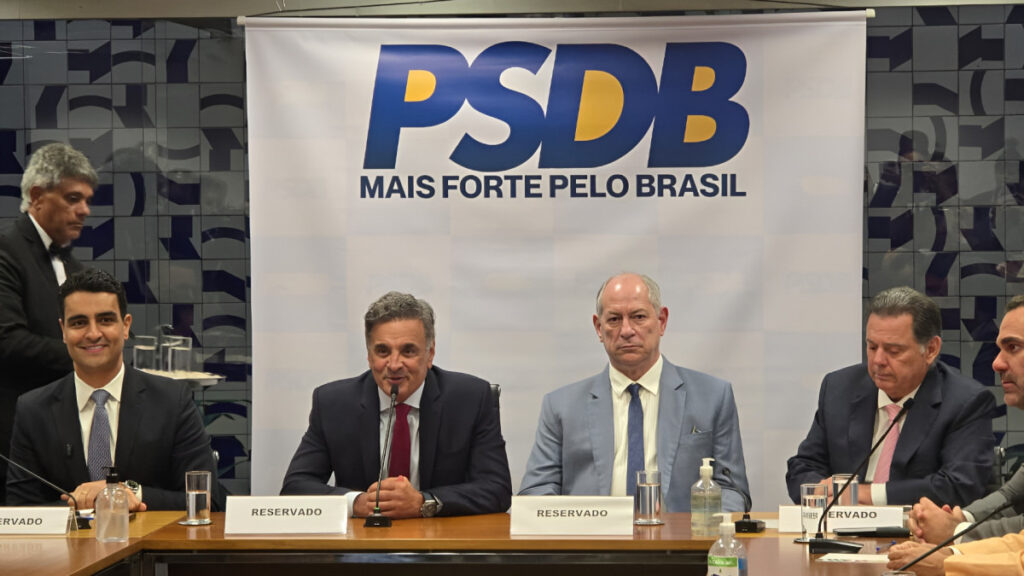 “Os olhos de Ciro brilharam”, diz Aécio ao relatar conversa sobre projeto presidencial